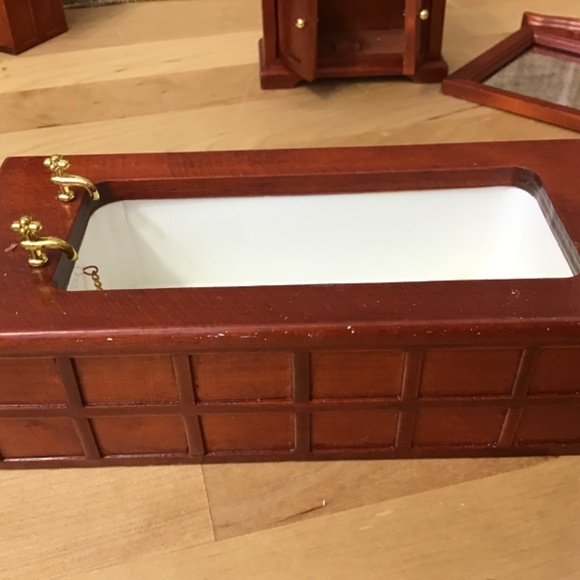 Dollhouse Miniature Bathroom - Picture 6 of 12